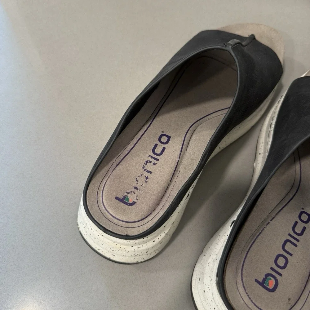 Bionica Oceana Wedge Slide 7.5 Black Leather Slip On Comfort Sporty Platform